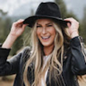 Meet your Posher, Hayley